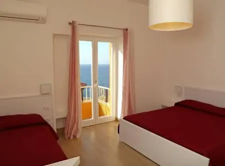 Moderno Con Vista Mare * קאסטלסארדו